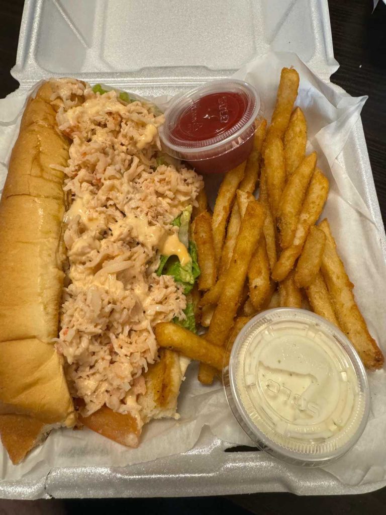 Nauti Lobster Roll