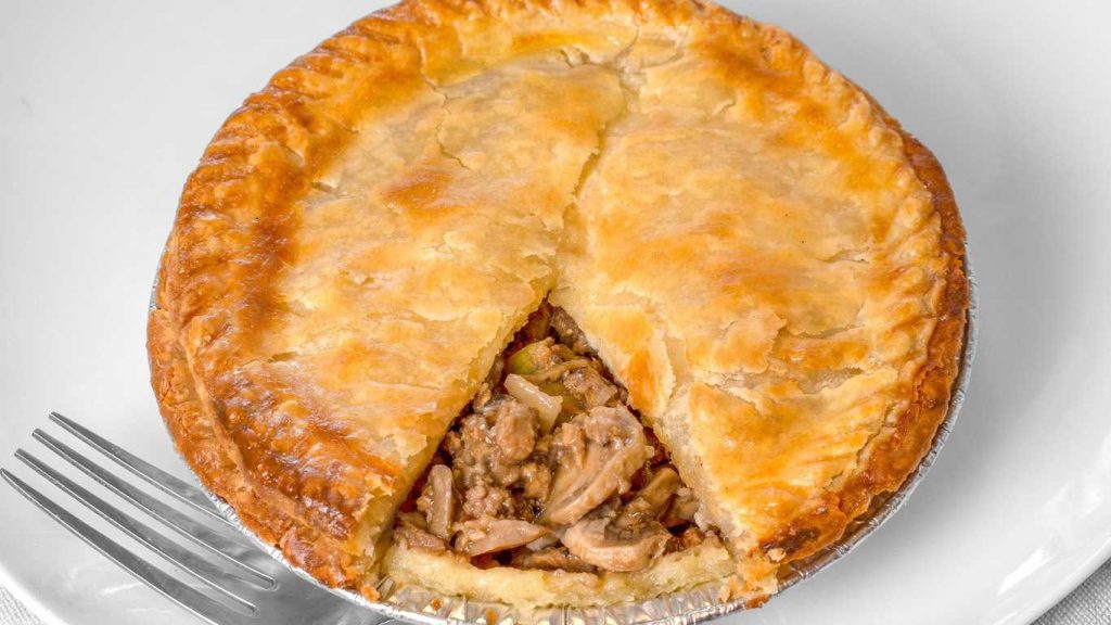 Vegetarian Steak & Mushroom Pie Vegetarian Steak & Mushroom Pie