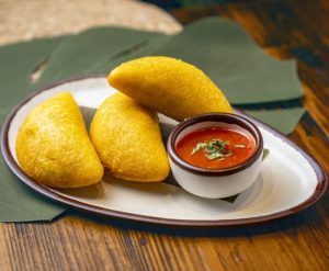 Empanadas De Carne (3 Piezas) Empanadas De Carne (3 Piezas)