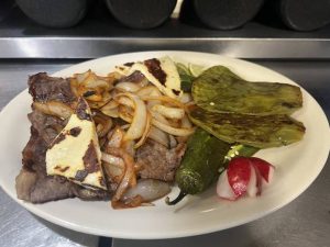 Bistec de Rancho / (Rajas, Queso Asado, Nopales, Cebolla)