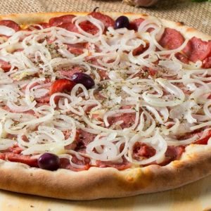 Large Calabresa Pizza