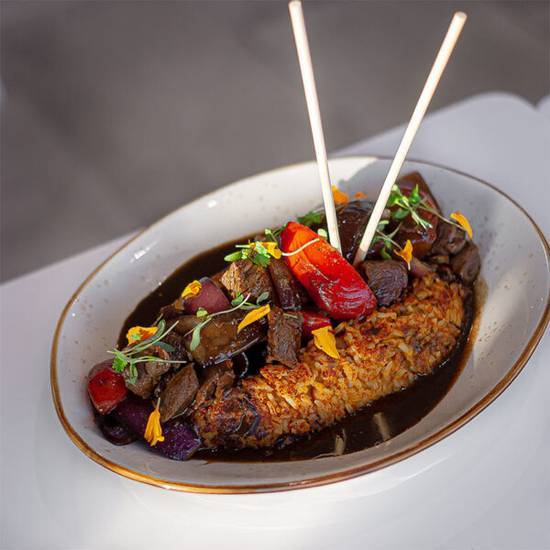 Tacu Tacu con Lomo Saltado