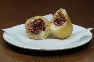 Combo Bolinho Carne Seca c/ Catupiry 4 Unid