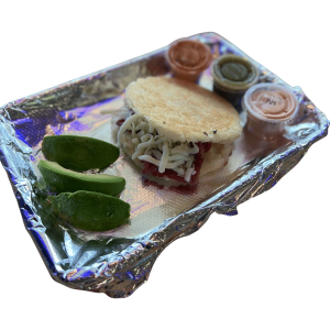 Arepa de Carne de Res Mechada