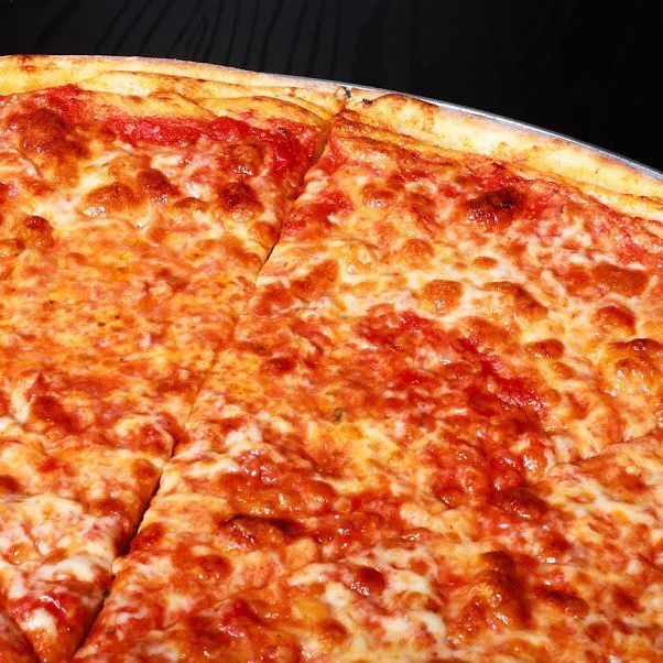 La Pizzeria storefront