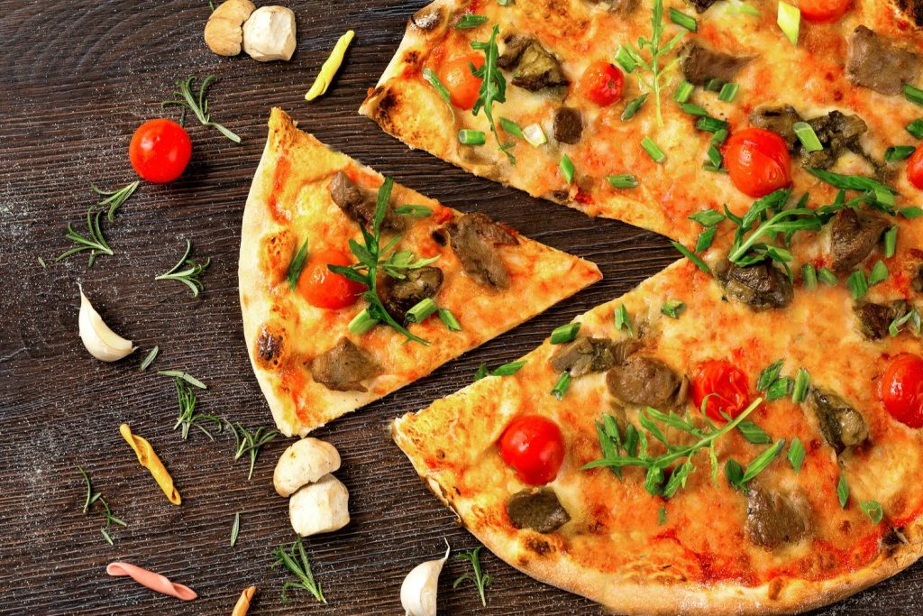 Pizza by Vit Ch