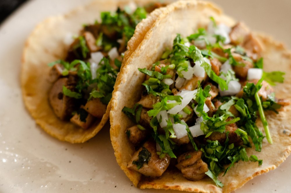 Vibrant dining atmosphere at Autentica Taqueria in Miami, FL.