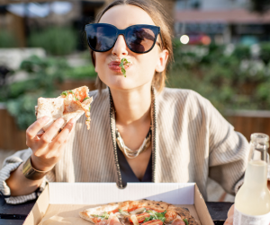 1 TikTok Influencer eats pizza outside